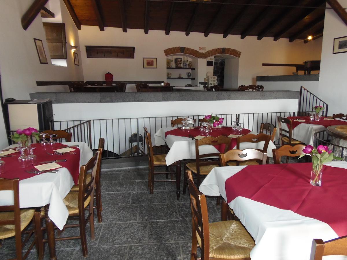 Le Cisterne Dell'Etna Hotel Calcerana-Marina Kültér fotó