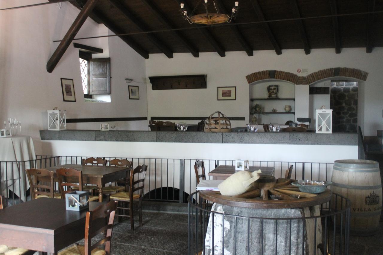 Le Cisterne Dell'Etna Hotel Calcerana-Marina Kültér fotó