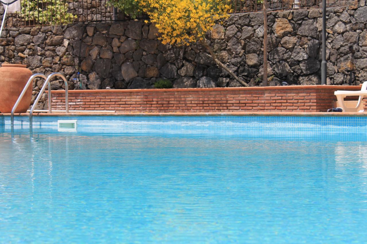 Le Cisterne Dell'Etna Hotel Calcerana-Marina Kültér fotó